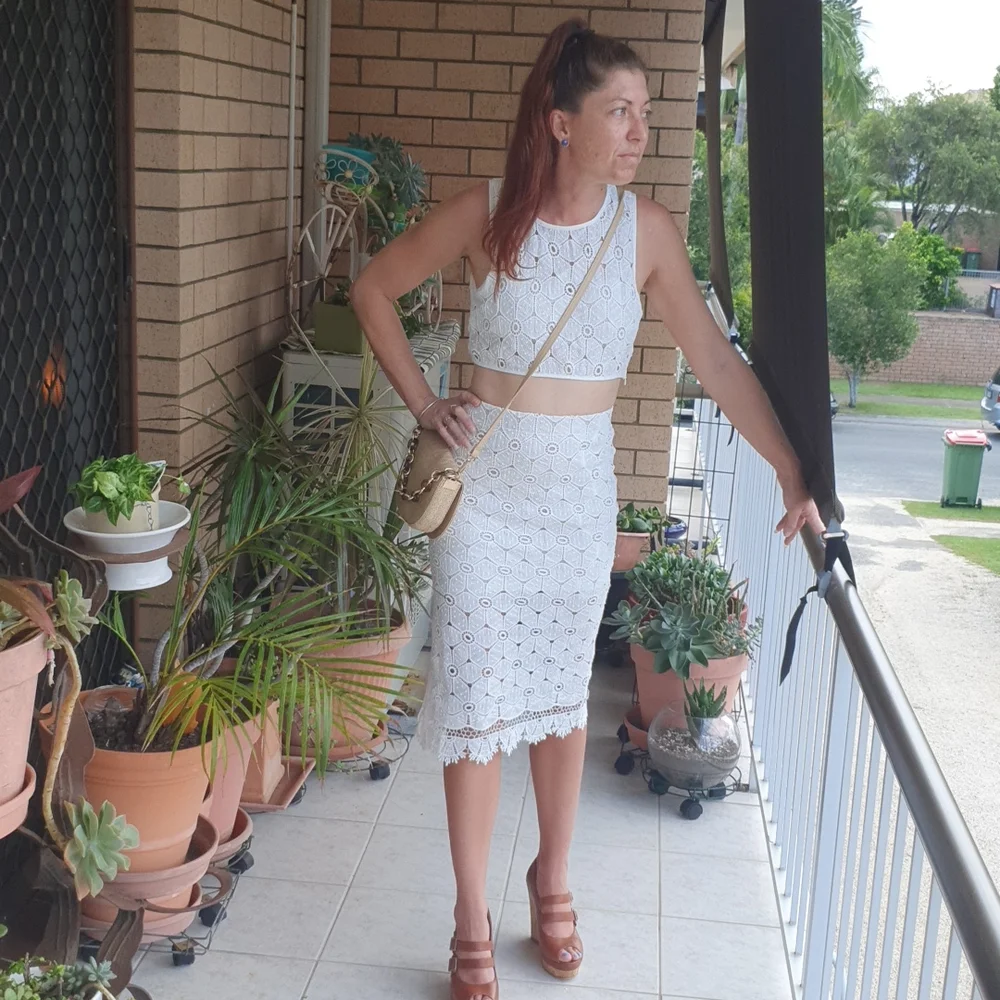 Absolutely Gorgeous Set Skirt and Crop Top - Picture 8 of 12